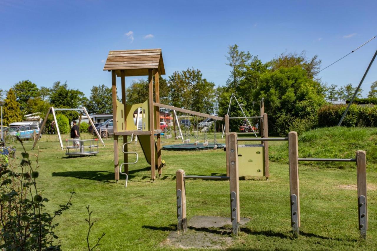 Chalet 579 Op Recreatiepark De Wielen Синт-Мартен Экстерьер фото